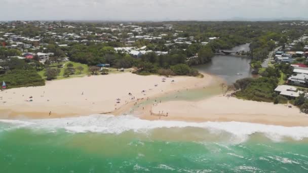 Légi Panorámaképeket Dicky Beach Caloundra Queensland Ausztrália — Stock videók