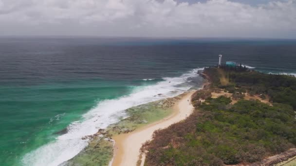 Drone Vista Famosa Playa Mooloolaba Puerto Deportivo Día Soleado — Vídeos de Stock