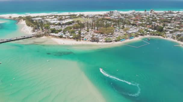 Повітряний Дрон Вид Tallebudgera Крик Відомим Пляжем Золотому Узбережжі Квінсленд — стокове відео