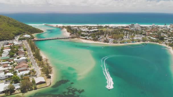 Luchtfoto Drone Uitzicht Tallebudgera Creek Met Beroemde Strand Aan Gold — Stockvideo