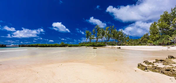Παραλία Ήτον, νησί Εφάτε, Βανουάτου, κοντά στο Πορτ Βίλα-διάσημη παραλία — Φωτογραφία Αρχείου