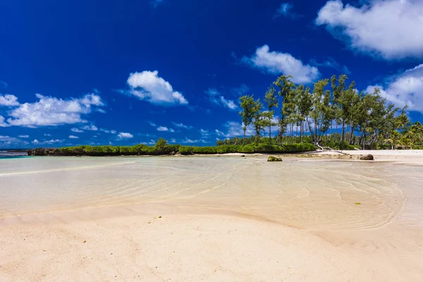 イートンビーチ、エフェテ島、バヌアツ、ポートビラの近く - 有名なビーチ — ストック写真