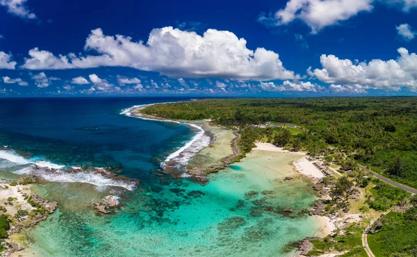 Eton Beach, Efate Island, Vanuatu, perto de Port Vila - famosa praia — Fotografia de Stock