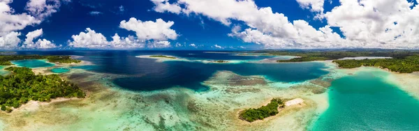 Vista del dron de pequeñas islas y lagunas, Isla Efate, Vanuatu , — Foto de Stock