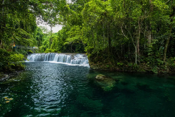 Rarru Rentapao Cascades, vattenfall och floden, Teouma by — Stockfoto