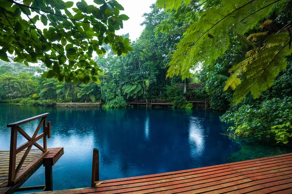 Agujero azul Nanda, Espiritu Santo, Vanuatu, Luganville — Foto de Stock