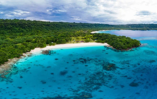 Champagne Beach, Vanuatu, Isla Espiritu Santo, cerca de Luganville —  Fotos de Stock