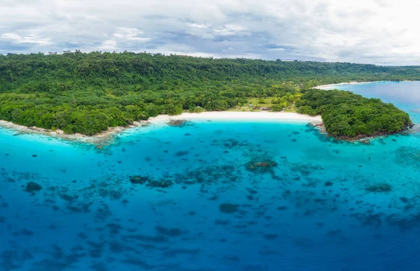 Praia de Champagne, Vanuatu, ilha de Espiritu Santo, perto de Luganville — Fotografia de Stock