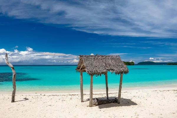 Port Orly playa de arena con palmeras, Isla Espiritu Santo, Va — Foto de Stock