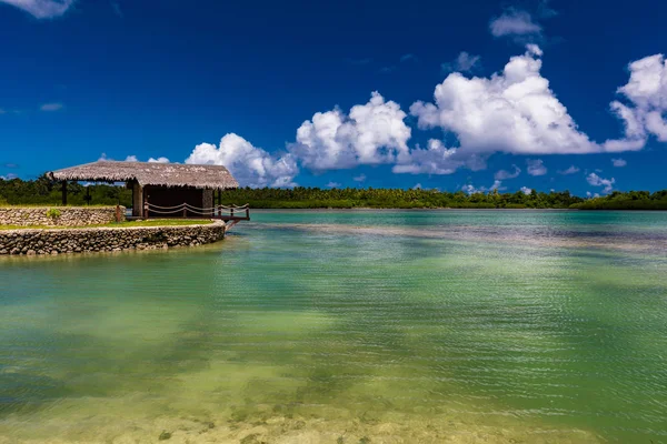 Tropisches Urlaubsleben in Vanuatu, in der Nähe des Hafens, der Schicksalsinsel — Stockfoto