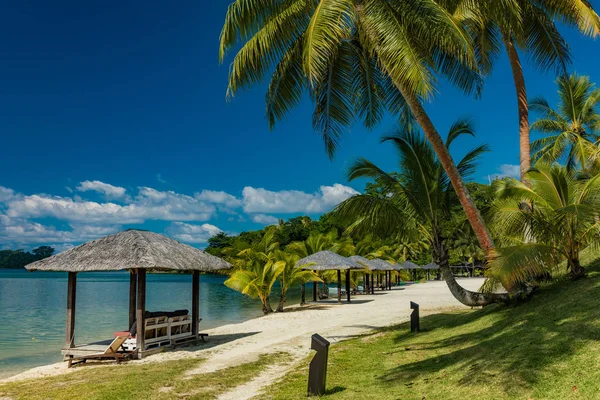 Port Vila, Efate Island, Vanuatu'daki tropikal tatil beldesi, — Stok fotoğraf