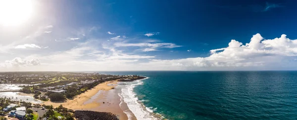 Légi drone kilátás Bargara strandra és környéke, Queensland, — Stock Fotó