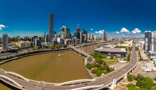 BRISBANE, AUS - Mar 19 2019: Brisbane e Southbank vista aérea — Fotografia de Stock