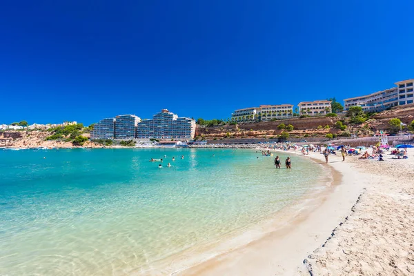 Port Adriano Mallorca Spanien Juli 2020 Touristen Genießen Den Sommertag — Stockfoto