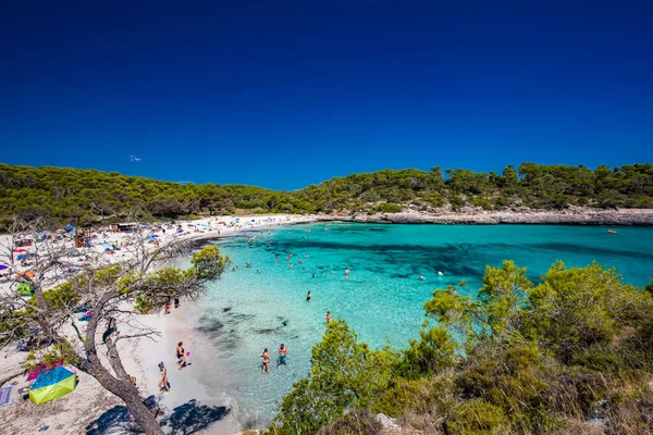 Cala Mondrago Majorka España Julio 2020 Gente Disfruta Famosa Playa —  Fotos de Stock