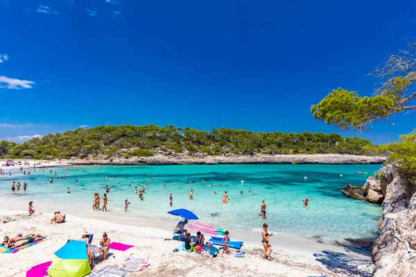 Cala Mondrago Maiorka Espanha Julho 2020 Pessoas Desfrutam Famosa Praia — Fotografia de Stock