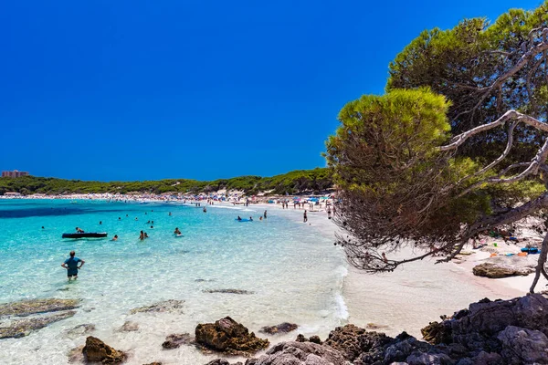 Cala Agulla Mallorca Spain Липня 2020 Люди Насолоджуються Літом Популярному — стокове фото