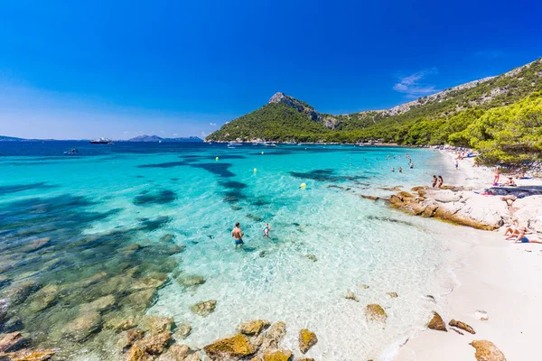 Platja Formentor Spain Mallorca 2020 사람들이 스페인 말로카 여름에 인기있는 — 스톡 사진