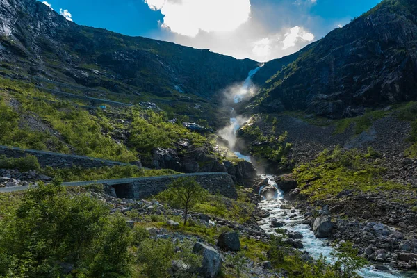 Trollstigen Trolls Path Est Une Route Montagne Serpentine Dans Municipalité — Photo