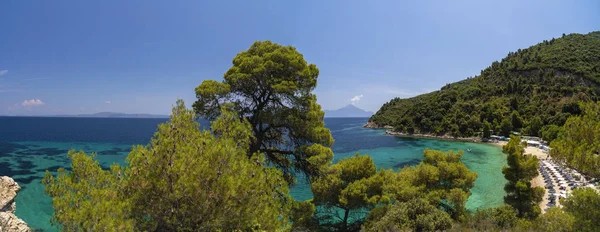 Nádherné Panorama Středozemním Mořem Řecku Krystal Barevná Voda Skály Vegetace — Stock fotografie