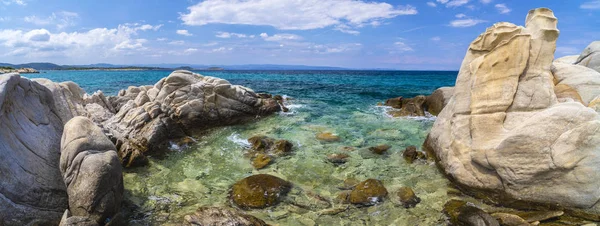 Панорама Средиземного Моря Греции Crystal Colorful Water Rocks Vegetation Beac — стоковое фото