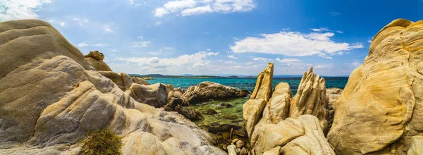 Hermoso Panorama Con Mar Mediterráneo Grecia Agua Cristalina Colorida Rocas — Foto de Stock