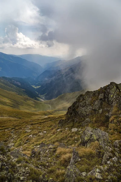 Krajina Skalnaté Horské Vrcholy Létě — Stock fotografie