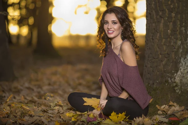 Portrait Beautiful Young Woman Autumn Forest Lifestyle Autumn Fashion Beauty — Stock Photo, Image