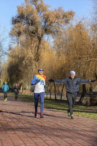 Спортивное Мероприятие Участием Людей Разных Возрастов Организованное Столетие Великого Румынского — стоковое фото