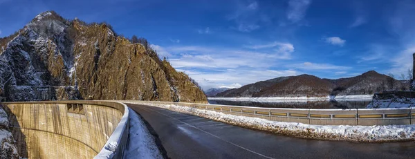 Krajina Dam Jezero Vidraru Rumunsku — Stock fotografie