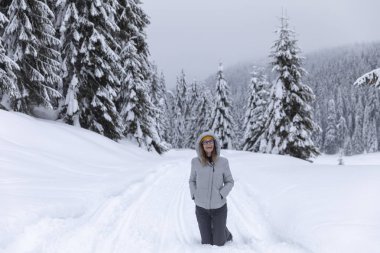 Onu kış tatil Hapopy turist Bayan dağlarda