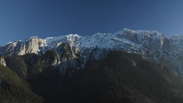 Drone Flying Snowy Peaks Mountain Range — Stock Video