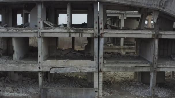 Verlaten Geruïneerd Fabrieksgebouw Ruïnes Sloopconcept Luchtzicht — Stockvideo
