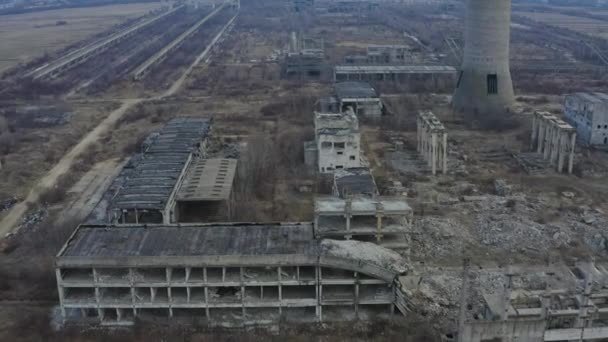 Verlaten Geruïneerd Fabrieksgebouw Ruïnes Sloopconcept Luchtzicht — Stockvideo