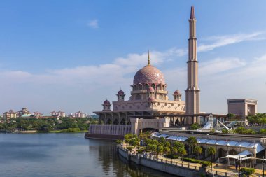 Kuala Lumpur/Malezya: 22 Nisan 2019: güzel kubbe kapağı pembe Ma