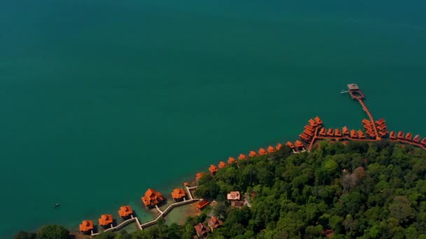 2019 ビーチリゾートランカウイ島 マレーシア ドローンからの空中眺め — ストック動画