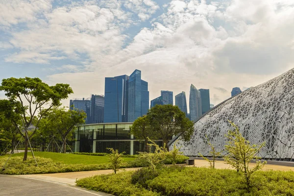 싱가포르 25의 미래지향적인 디자인의 다양한 현대적인 건물 — 스톡 사진