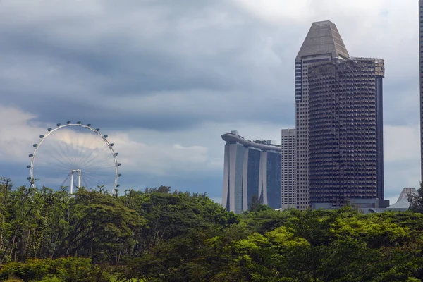Singapur 25 fütüristik tasarıma sahip çeşitli modern binalar — Stok fotoğraf