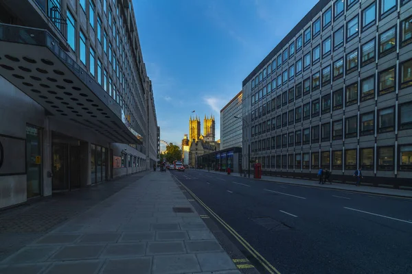 8 jun 2019 Londen Engeland, moderne gebouwen, stedelijke kunst. — Stockfoto