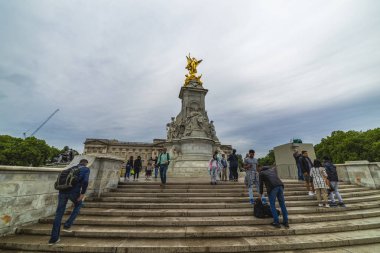 Londra İngiltere, 8-Jul-2019, sokaklarda çeşitli resimler