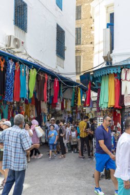 Sidi Bou Said, Tunus - Haziran.06, 2019: Geleneksel w ile Alley
