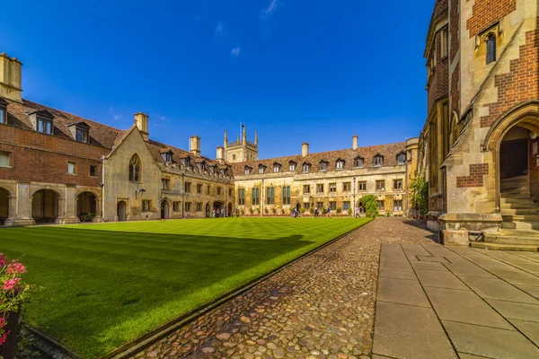 2019年8月23日、ケンブリッジ・イギリスの都市ツアー、ケンブリッジ大学 — ストック写真