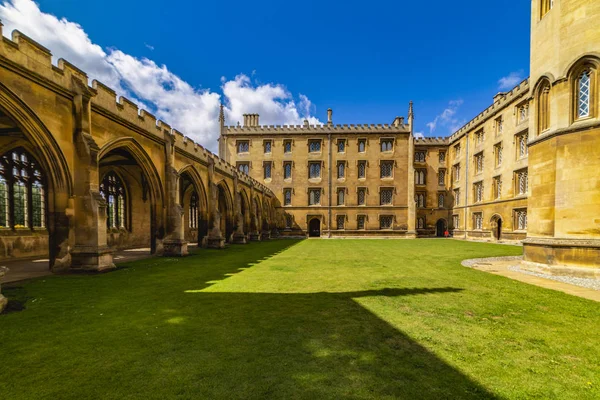 August 23, 2019, city tour in Cambridge UK, Cambridge colleges a — Stock Photo, Image