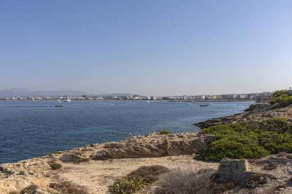 Palma de Mallorca, Spanien, Balearerna. Västkusten på ön — Stockfoto