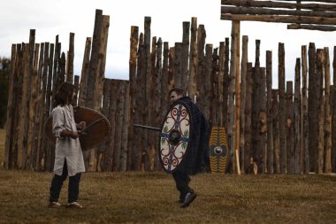 04-Ekim-2019 Ordessos Festivali Tarihi Yeniden Yapılandırma Festivali, Mioveni, Arges, Romanya, Birinci Basım.