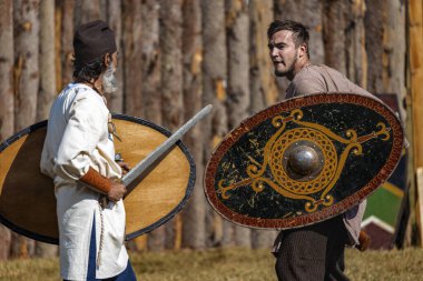 04-Ekim-2019 Ordessos Festivali Tarihi Yeniden Yapılandırma Festivali, Mioveni, Arges, Romanya, Birinci Basım.