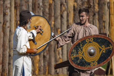 04-Ekim-2019 Ordessos Festivali Tarihi Yeniden Yapılandırma Festivali, Mioveni, Arges, Romanya, Birinci Basım.