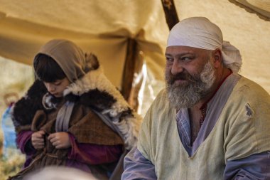 04-Ekim-2019 Ordessos Festivali Tarihi Yeniden Yapılandırma Festivali, Mioveni, Arges, Romanya, Birinci Basım.