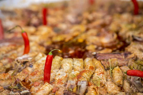 Fotos con comida de un festival rumano de comida callejera — Foto de Stock