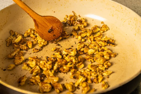 Browned Walnuts Pan — Stock Photo, Image